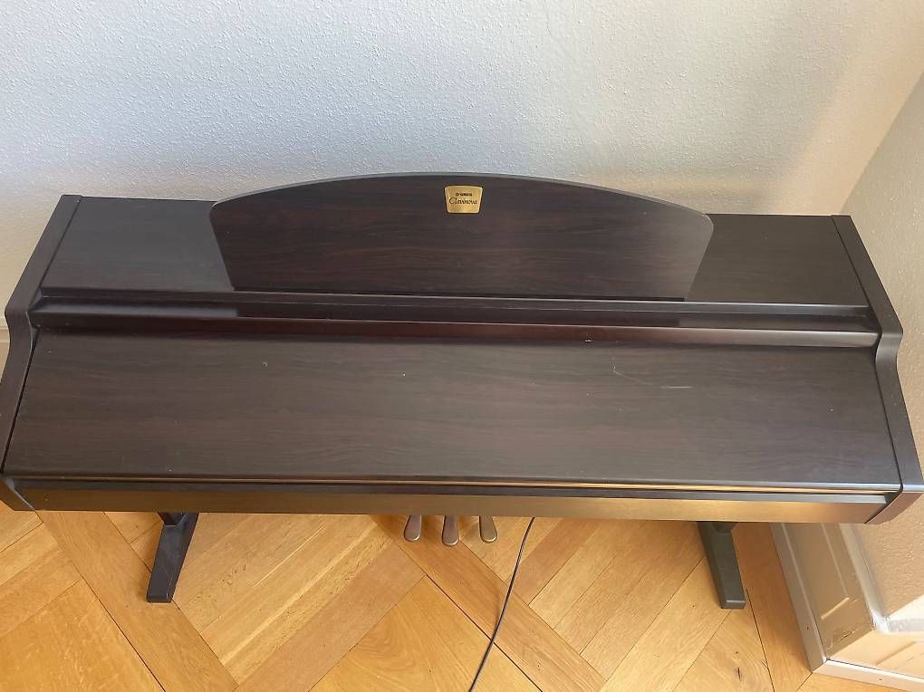 Strumenti musicali: YAMAHA Clavinova CLP-930 – Usato da Solothurn venduto da jon_kmj6 3