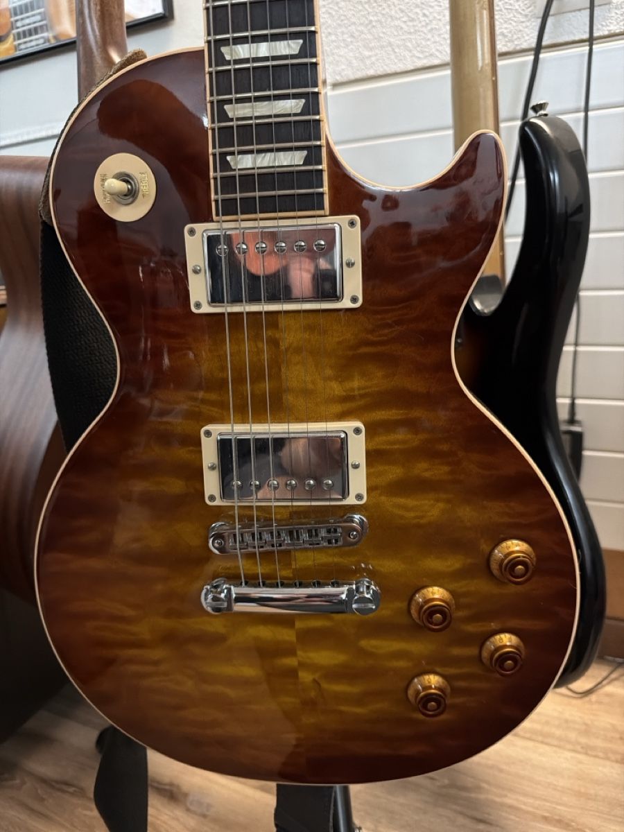 Gibson Strumenti musicali: Gibson Les Paul Standart Premium plus – Nuovo (secondo la descrizione) da Gontenschwil venduto da Marco4000