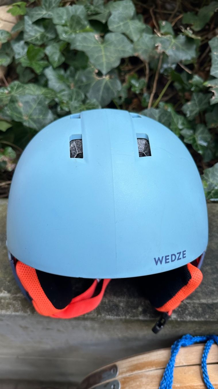 Decathlon Caschi: Skihelm wedze hellblau 53-56 – Usato da Schönenbuch venduto da marisli80
