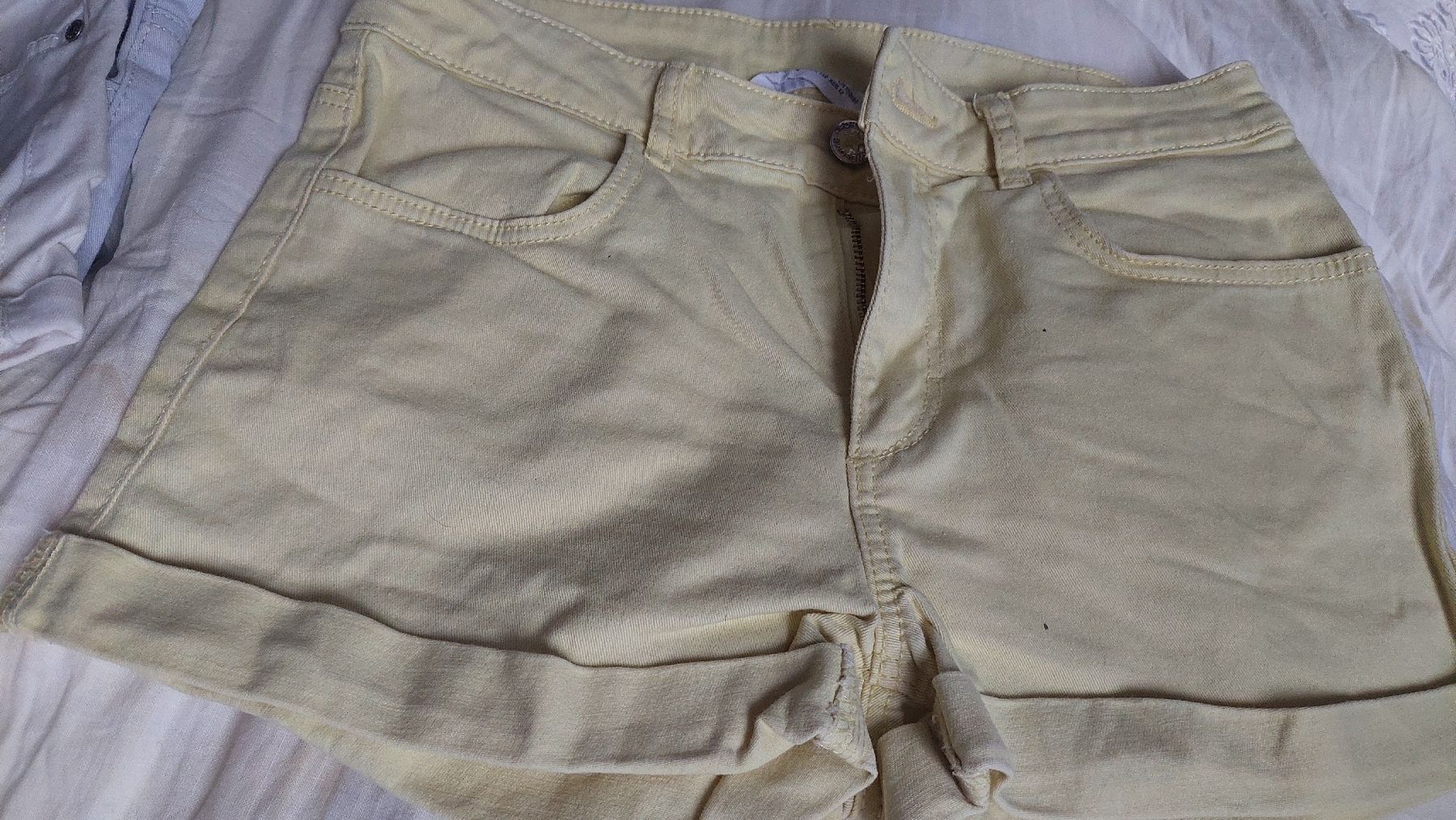 H&M Lotti & Set di vestiti: Short in gelbe Farbe/ Gr.146&152 – Nuovo (secondo la descrizione) da Basel venduto da O-MEGA