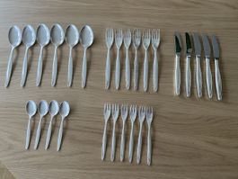 Edles versilbertes Besteck 27 Tlg. geprüft 100 Silberauflage