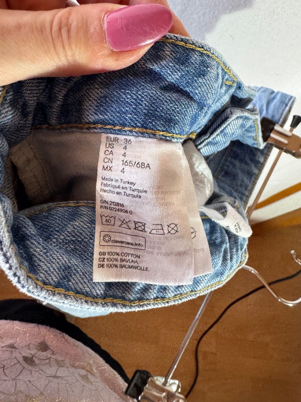 H&M Jeans: Boyfriend Jeans von H&M Gr. 36 – Gebraucht aus Grosswangen von second_hand_dress 4