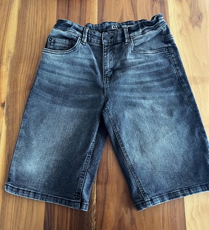 Jeans-Shorts Gr. 158 / Straight
