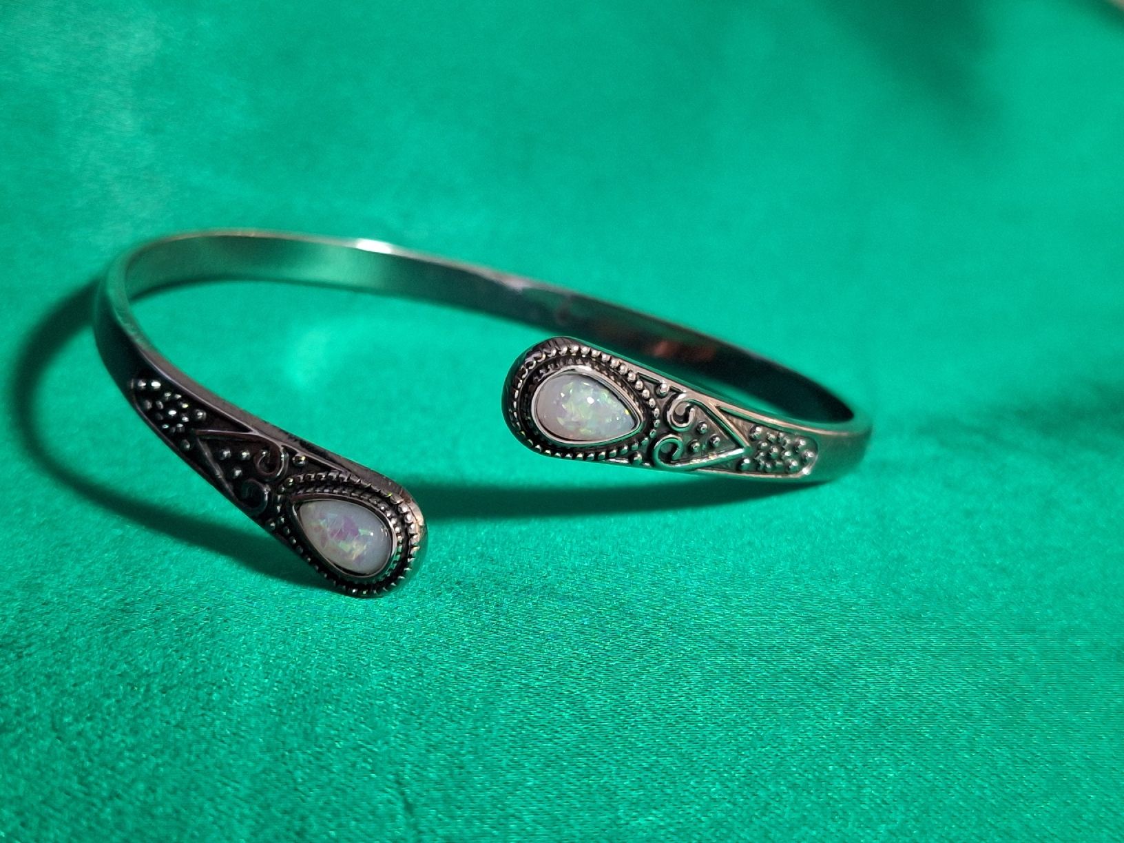 Bracciali & Braccialetti: Armband ( Umfang 19cm) – Nuovo e nell'imballaggio originale da Döttingen venduto da DuHaiduc