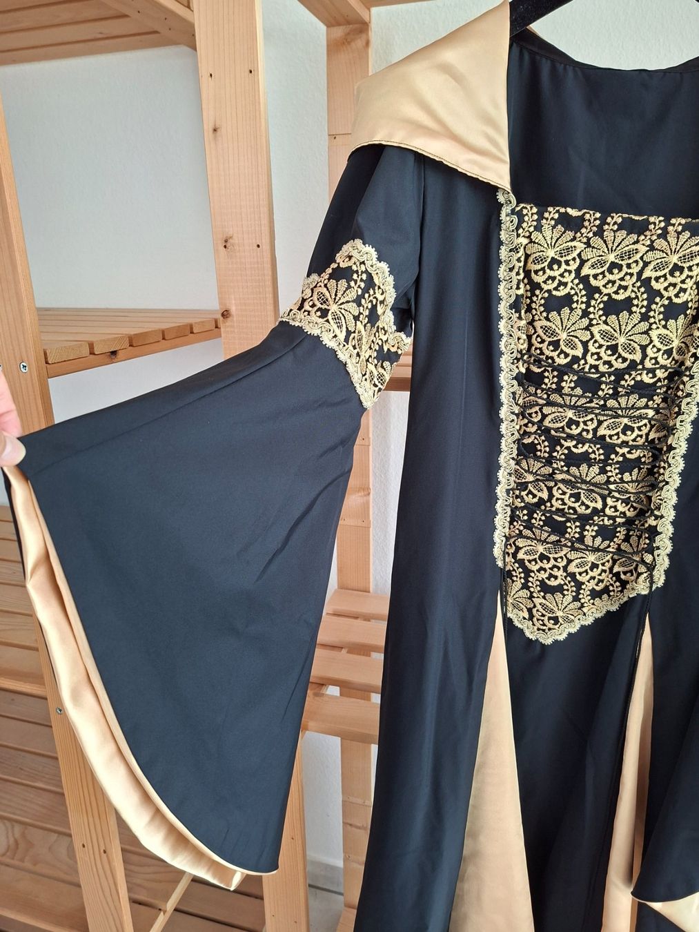 Costumi: Kostüm – Nuovo (secondo la descrizione) da Pfaffnau venduto da Covial 4