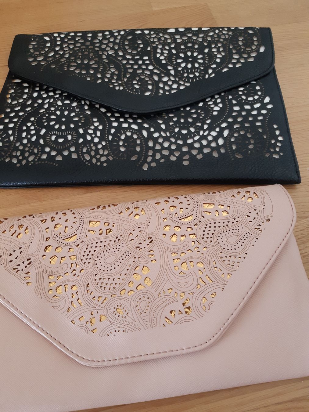 Taschen für Damen: 2 x Clutch / Handtasche – Gebraucht aus Rotkreuz von PrelovedPicks 1