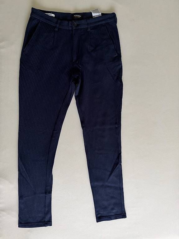 Pantaloni: Jack & Jones slim Hose 31/32 – Usato da Cham venduto da selinjoe