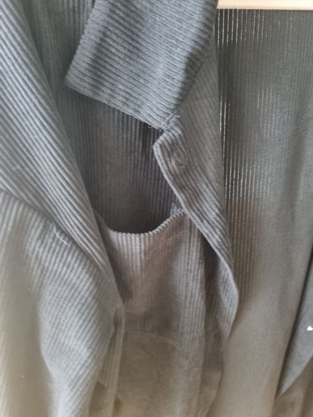 Camicette: Hemd Cord schwarz Grösse 44-46 – Nuovo (secondo la descrizione) da Pfäffikon ZH venduto da Nick72 3