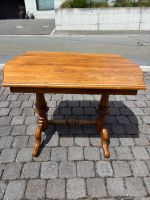 Antiktisch Holztisch Tisch Nussbaum guter Zustand