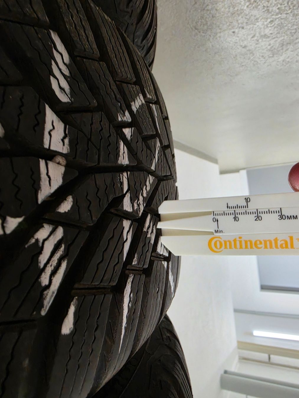 Continental Pneumatici & Ruote complete: Winterräder VW von Continental – Usato da Felben-Wellhausen venduto da REALLIFE20 5