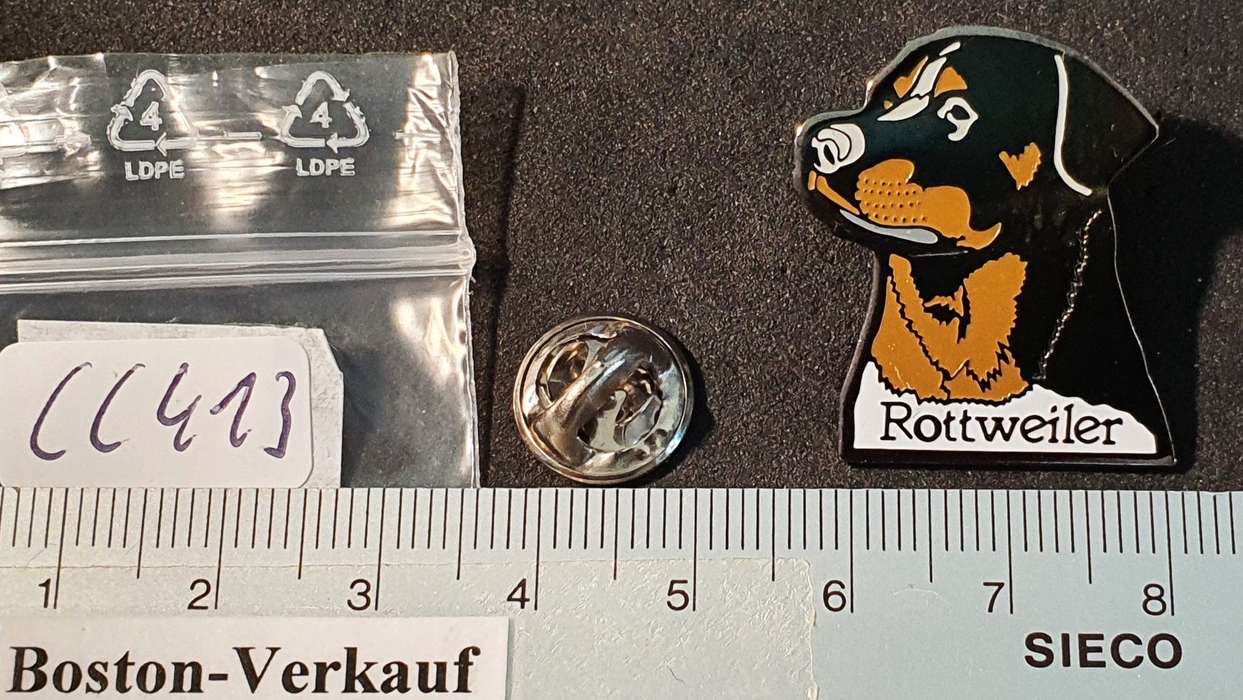 Placchette & Badge: CC413 - Pin Hund - Rottweiler – Usato da Reinach BL venduto da Boston-Verkauf 1