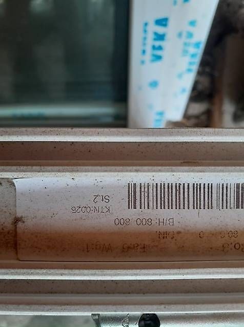 Finestre: Finestre - Fenster - fenêtres – Usato da Roveredo GR venduto da DiBi13. 2
