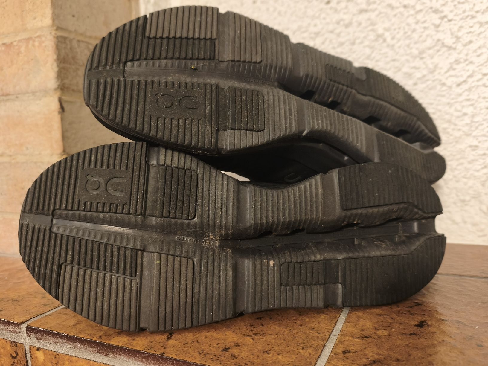 On Chaussures hommes: On Sneaker Cloudnova2 – D'occasion à Balsthal par GravelDudz 5