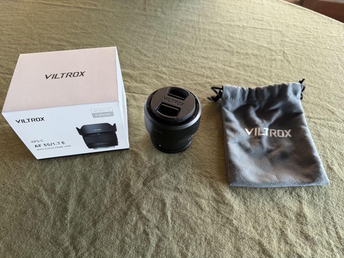 Viltrox Objektive: Viltrox 35mm f/1.7 AF APS-C Sony E-Mount – Neu (gemäss Beschreibung) aus Blonay von markuzet