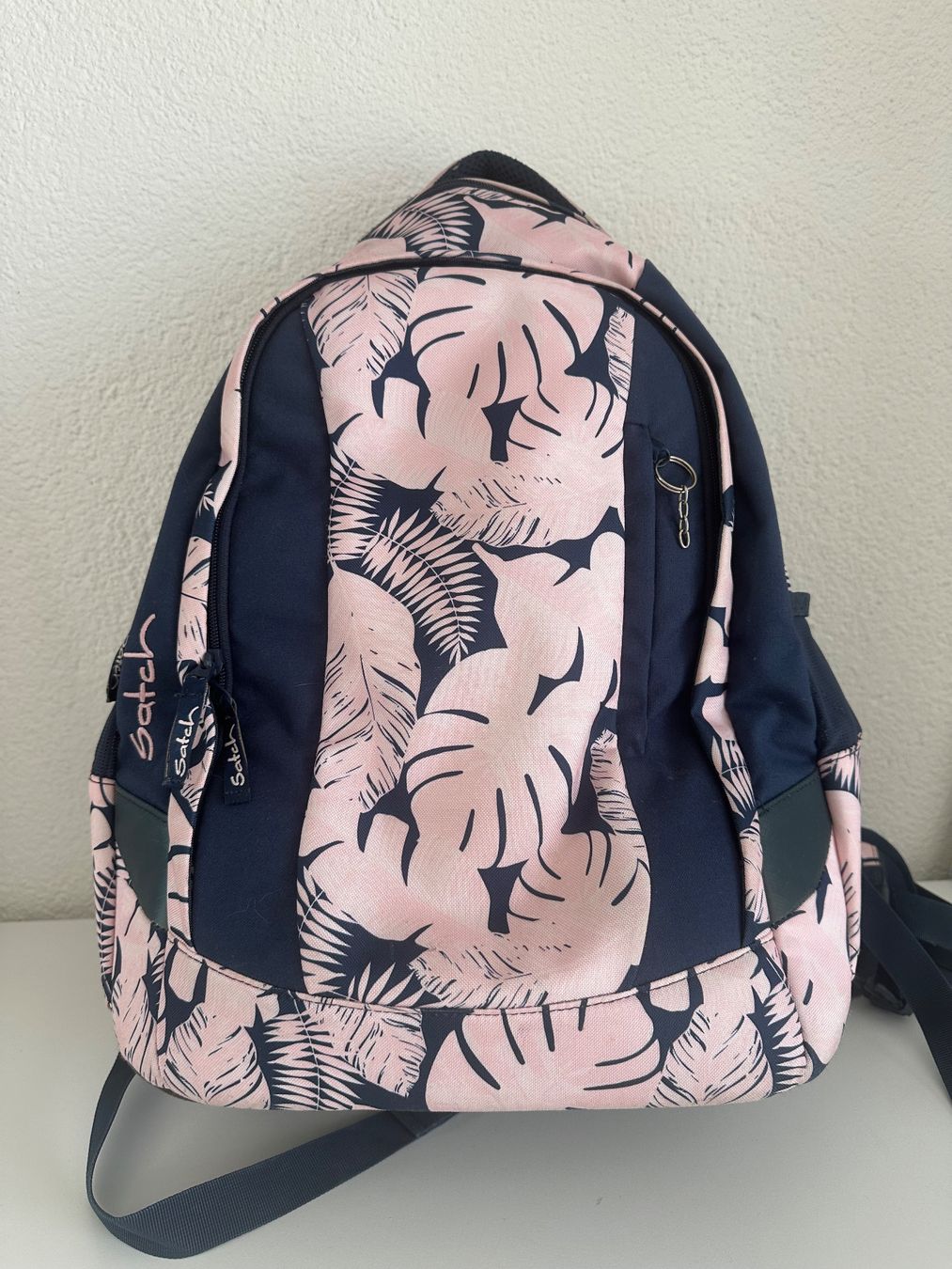 Satch Borse & Zaini: Satch Schulrucksack - Botanic Blush - 24 lt – Usato da Lyss venduto da Goandta
