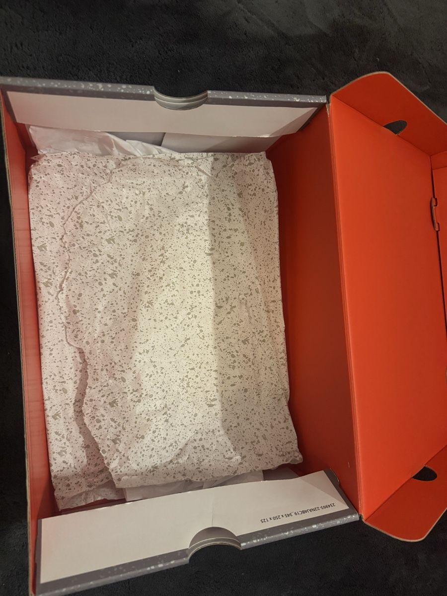 Jordan Herrenschuhe: Nike Air Jordan 4 Infared neu mit Box – Neu und originalverpackt aus Buchs ZH von Wellington2000 2