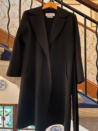 Très beau manteau laine Intrend taille 36