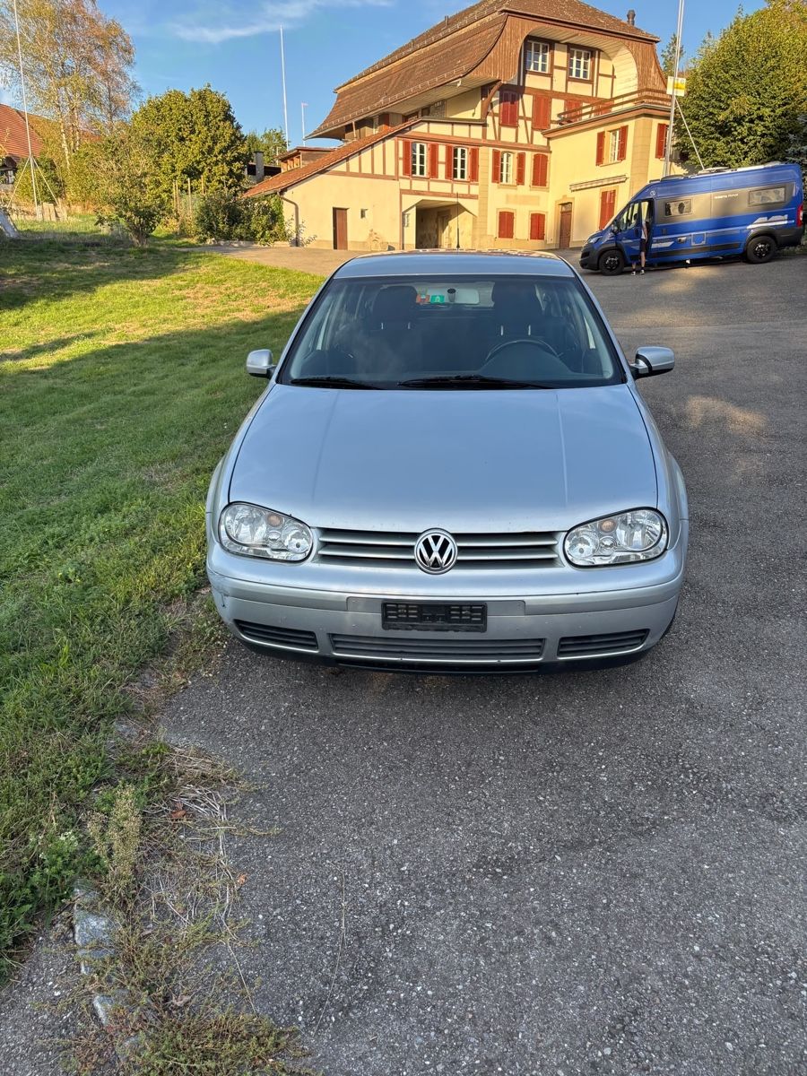 VW Automobili: VW Golf 4 – Usato da Trimstein venduto da marie_001
