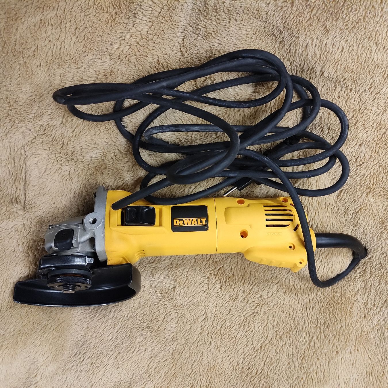 Alle Maschinen: Dewalt Winkelschleifer – Neu und originalverpackt aus Bäretswil von sxv 2