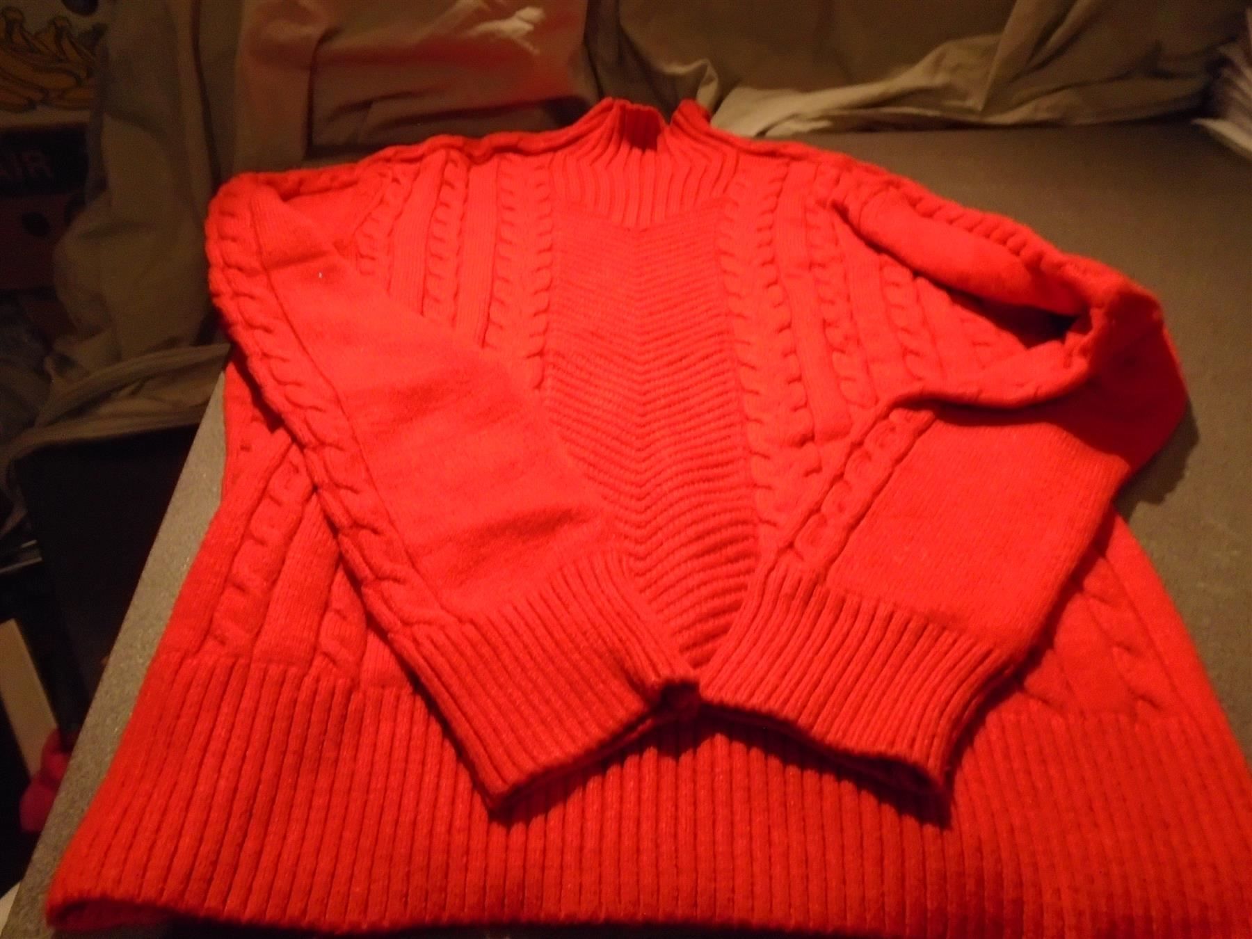 Maglioni & Felpe: Pullover ca. Grösse S, rot/Muster – Usato da Zürich venduto da abraxas1291