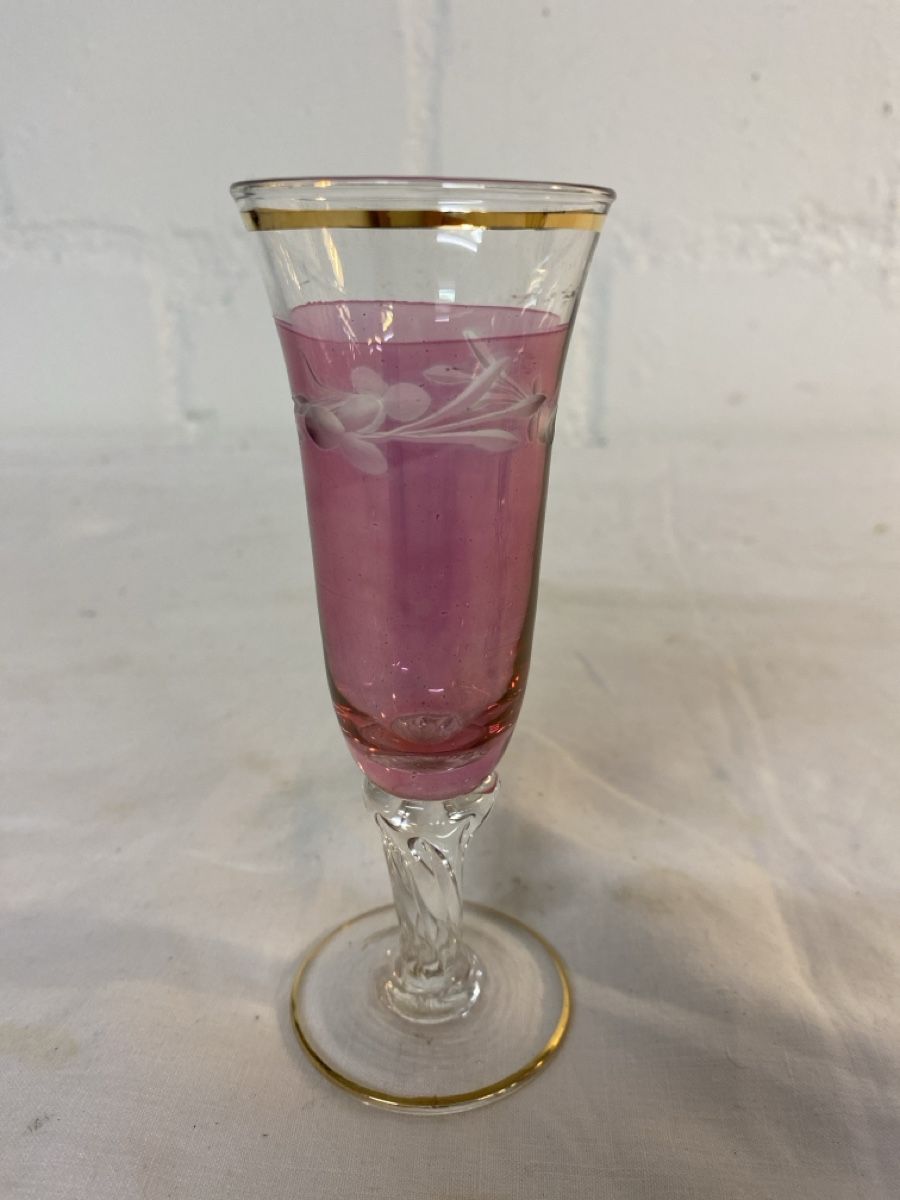 Gläser: 4.Elegantes Kristallglas mit Goldrand – Gebraucht aus sursee von trilli-tralli 3