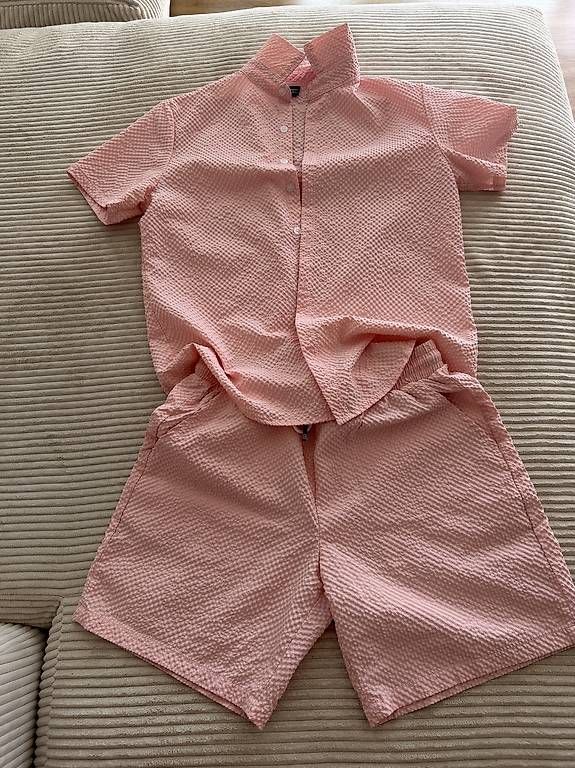 Lots de vêtements: Herren Sommer-Set  Rosa & Weiss – D'occasion à Wil SG par mar_w7v7 2