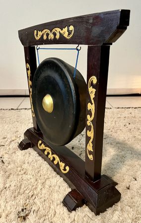 Grosser Traditioneller Buckel Gong Feng Gong
