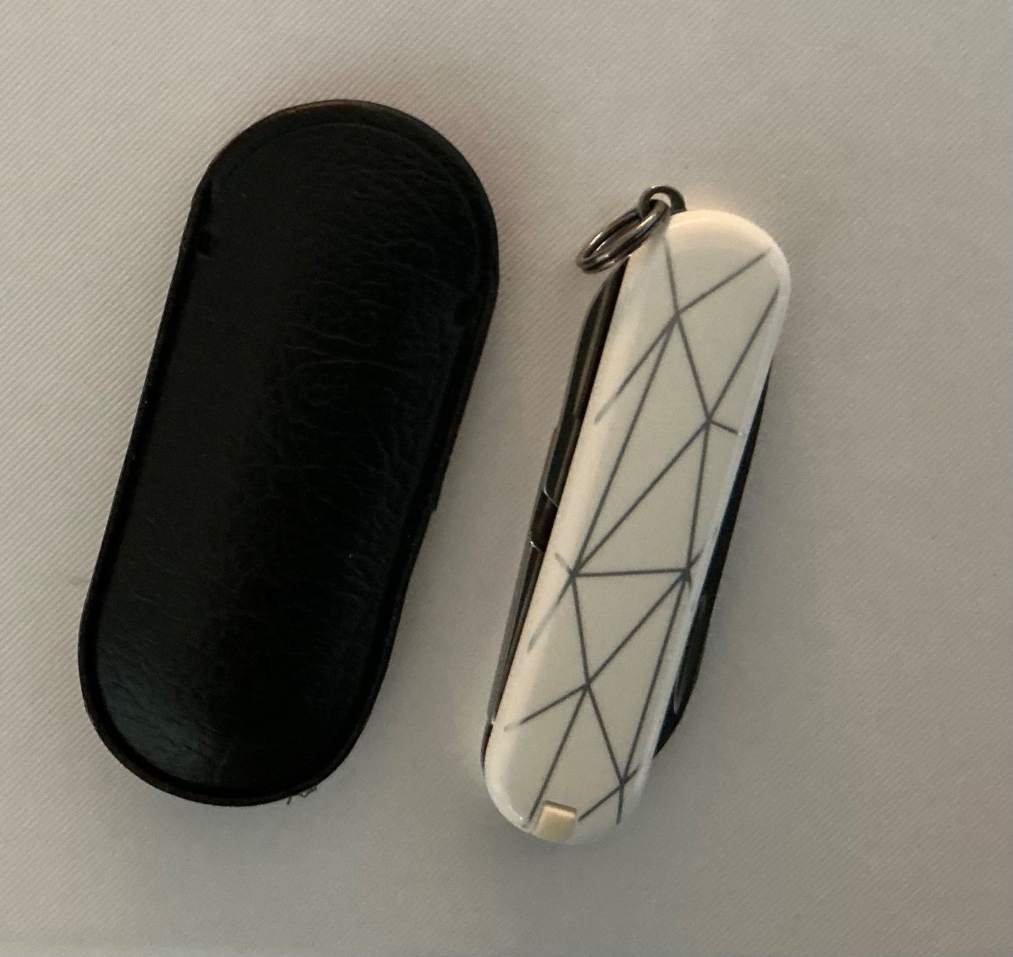 Victorinox Coltelli tascabile: Victorinox Classic Limited Edition 2012 Cliff – Nuovo (secondo la descrizione) da St. Margrethen SG venduto da vista23 1