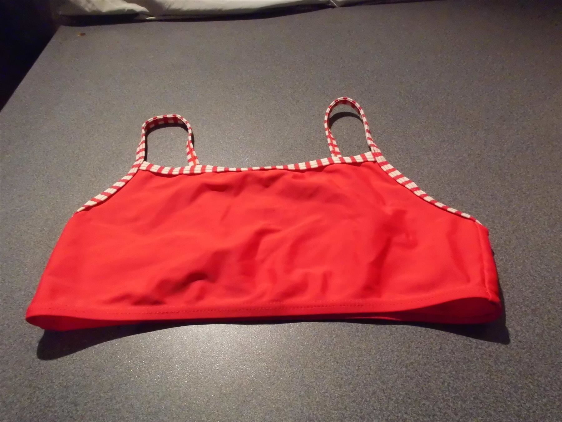 Costumi da bagno & Bikini: Bikini-Oberteil Grösse 146, Darni, rot – Usato da Zürich venduto da abraxas1291