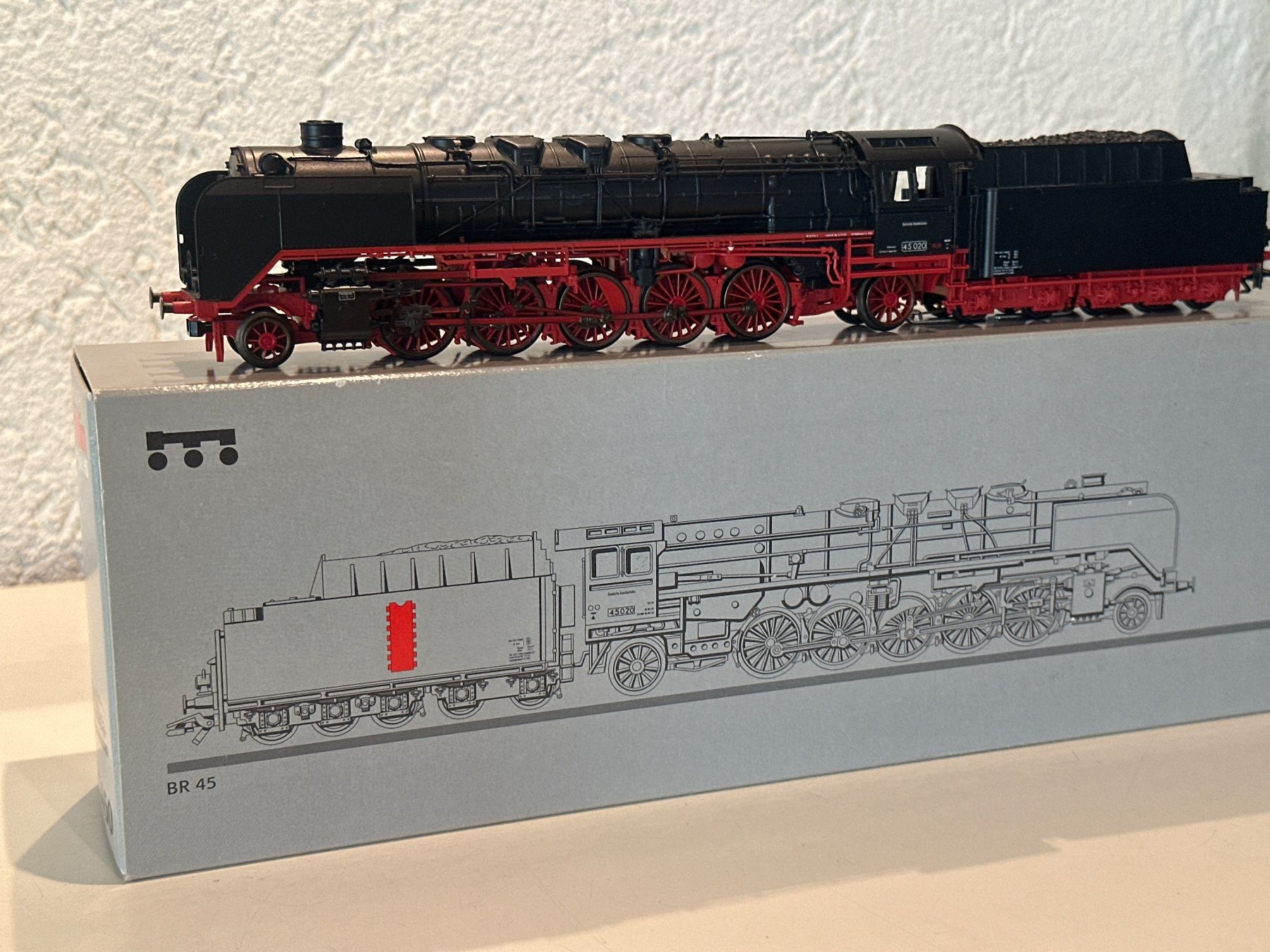 Märklin Modellini di ferrovie: Märklin H0 37450 DB Güterzug – Usato da Aarburg venduto da flacon05 1