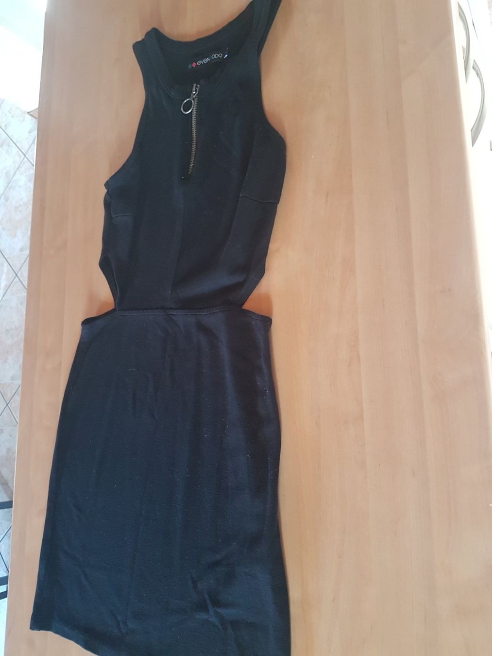 Kleider: Robe noire taille S marque Even & Odd – Gebraucht aus Villiers von san_jn5w 1