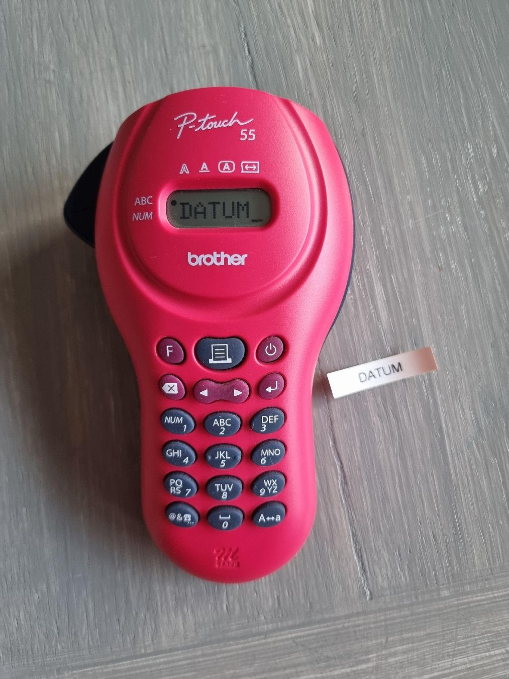 Brother Stampanti: Brother P-touch 55 Etikettendrucker pink – Usato da himmelried venduto da bribuli