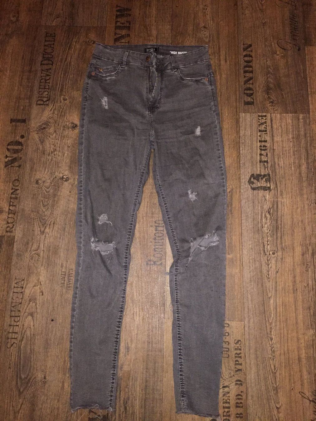 Lots de vêtements: 4 jeans   Taille / Grosse S – D'occasion à Cossonay-ville par Super-Price-Quality 5