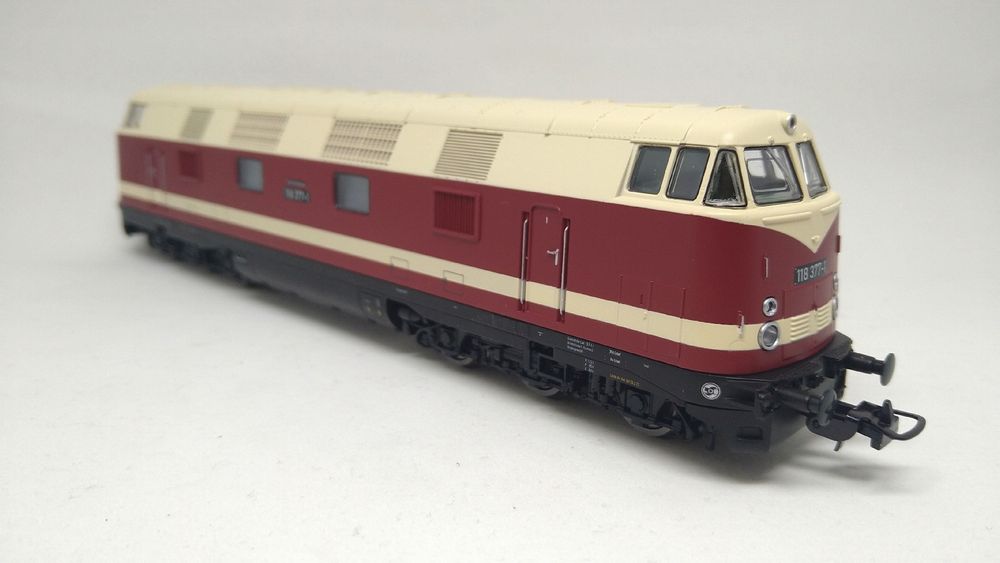 Locomotive Diesel Piko BR 118.4 DR IV - Échelle HO - 6 Axes - Moteur Avec Masse D'inertie