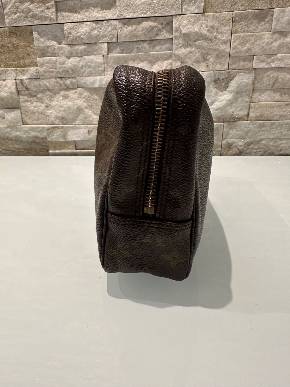 Louis Vuitton Borse da donna: Louis Vuitton Necessaire - Nr. 1154 – Usato da Hittnau venduto da LuxAndMore 4