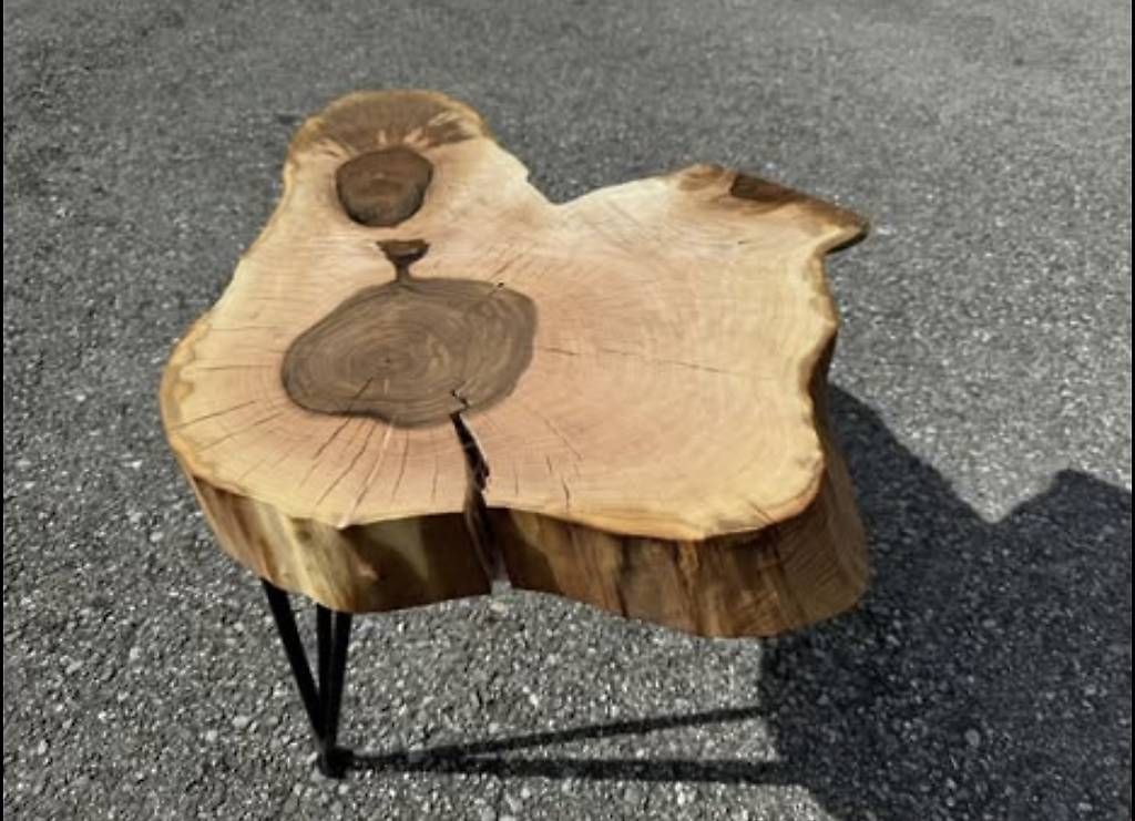 Tische: Couchtisch / Beistelltisch 14 – Gebraucht aus Appenzell von naturspielzeug