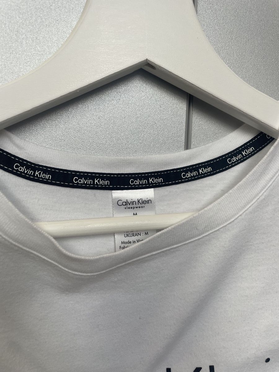 Calvin Klein T-shirt: T-Shirt – Nuovo (secondo la descrizione) da Birmensdorf ZH venduto da Samantha_07 1