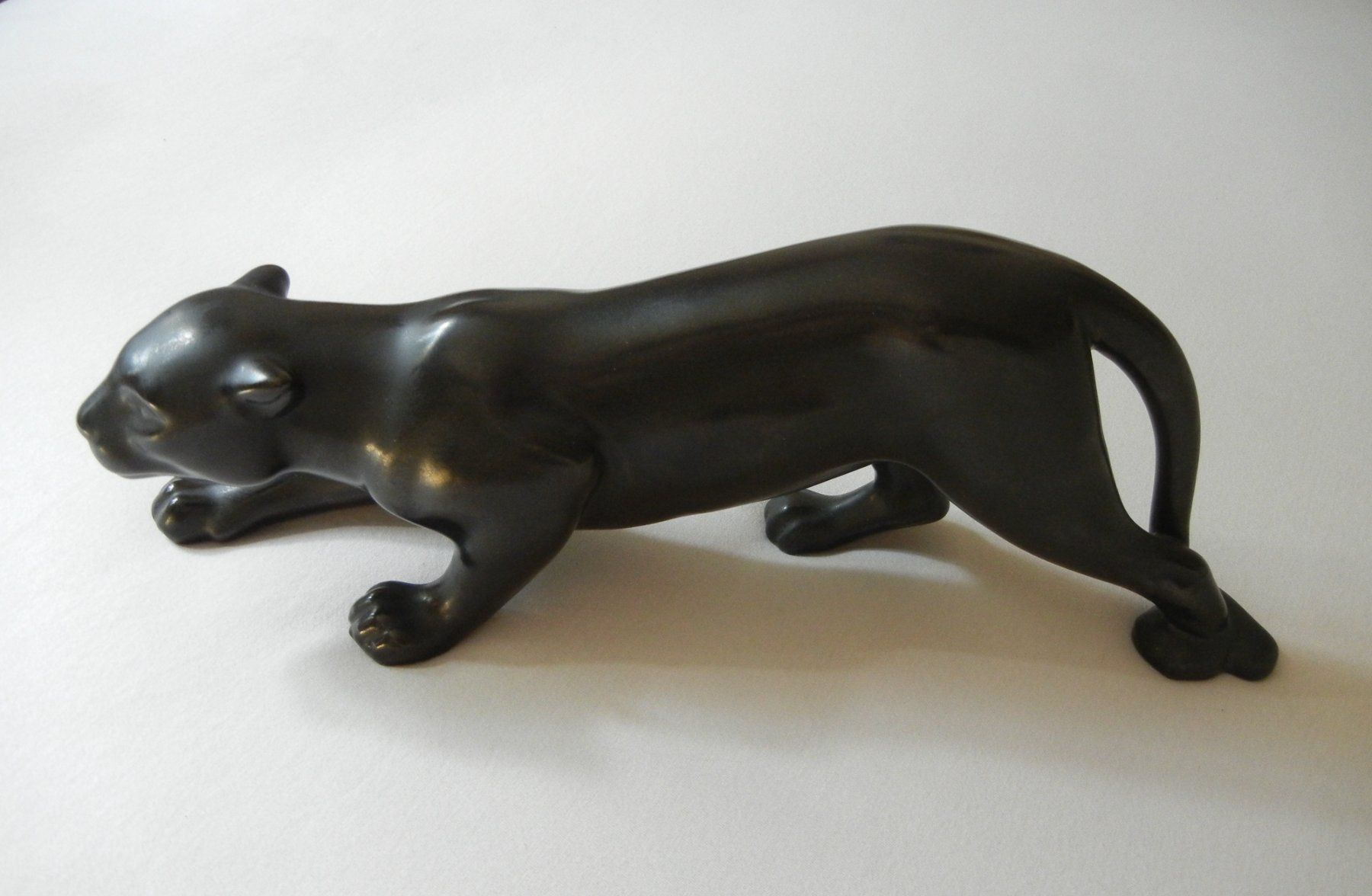 Sculture & Statue: SCHWARZER PANTHER KERAMIK – Usato da Bern venduto da Mekongbeach