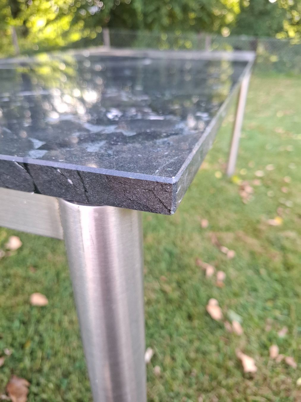 Pfister Tavoli: Granit Gartentisch zu verkaufen – Usato da Niederbüren venduto da Sammy88 3