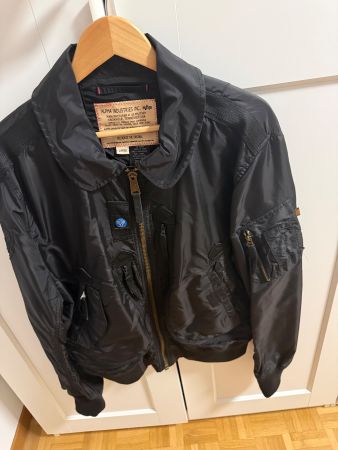 Alpha Industries Fliegerjacke schwarz Grösse L NEU