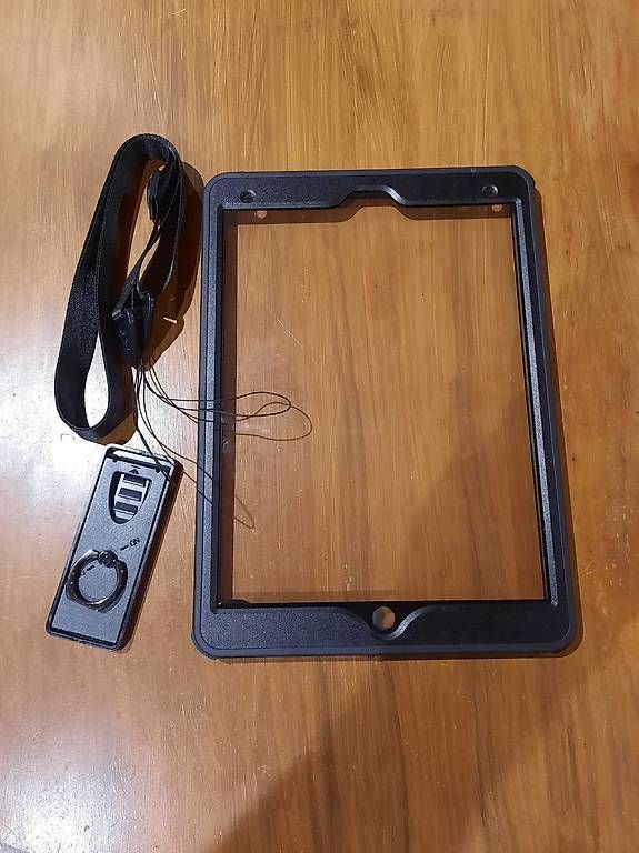 Coques & Sacs: Housse IPad Eiger peak 3000 – D'occasion à Choëx par ala_jhc6 1