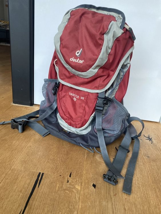 SYNKADEX 20L Wanderrucksack – Leicht, Wasserabweisend, Mit Laptopfach