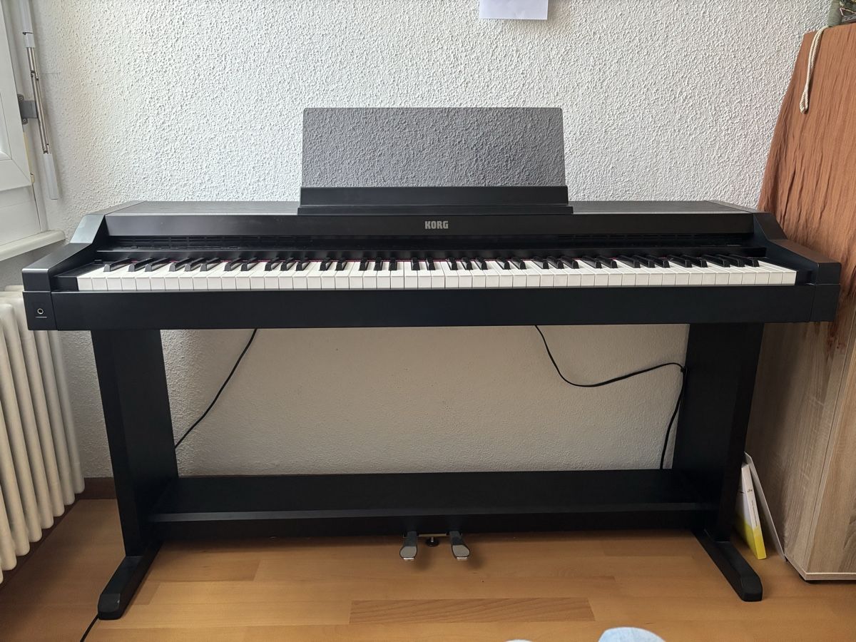 Korg Instruments de musique: Korg Concert 3500 E-Piano – D'occasion à Winterthur par Chiara024