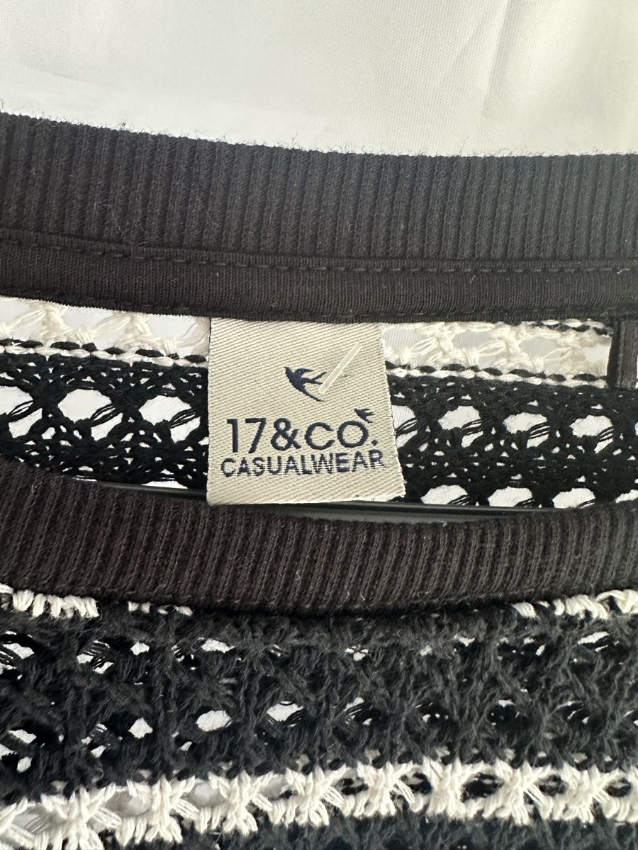 Pullover & Sweatshirts: Damen Pullover 17&Co gestreift schwarz weiss 36 – Neu (gemäss Beschreibung) aus Walzenhausen von Zaisan 2