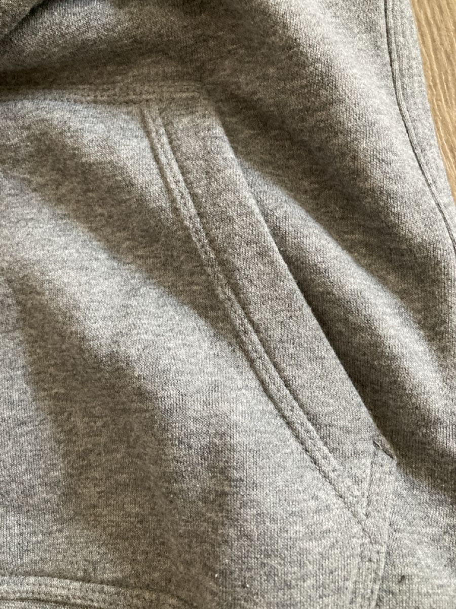 Nike Pullover & Sweatshirts: Pull Nike gris chiné, taille enfant L 148-157cm – Gebraucht aus Gockhausen von fxct 3