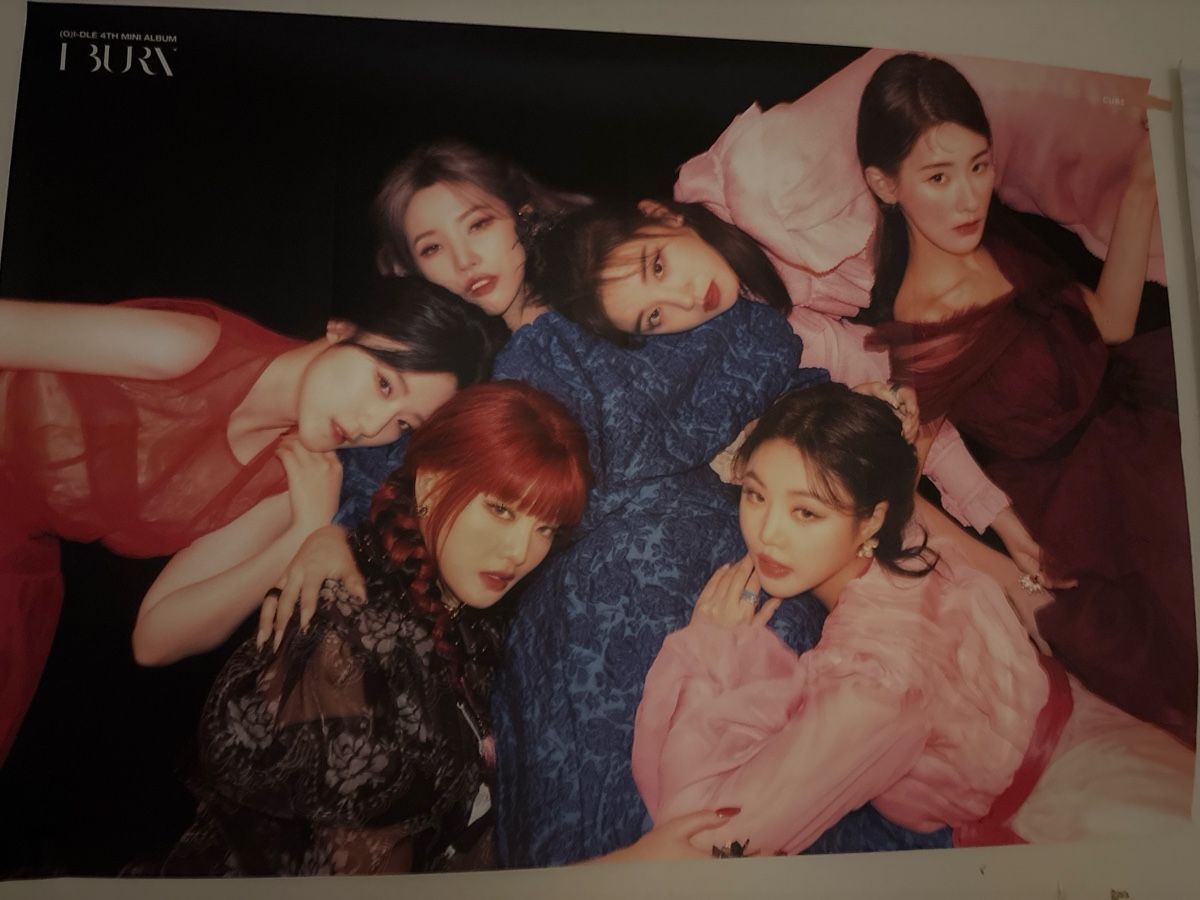 Poster & Bilder: K-Pop posters Twice/i-dle – Gebraucht aus Winterthur von eli_ly5j 2
