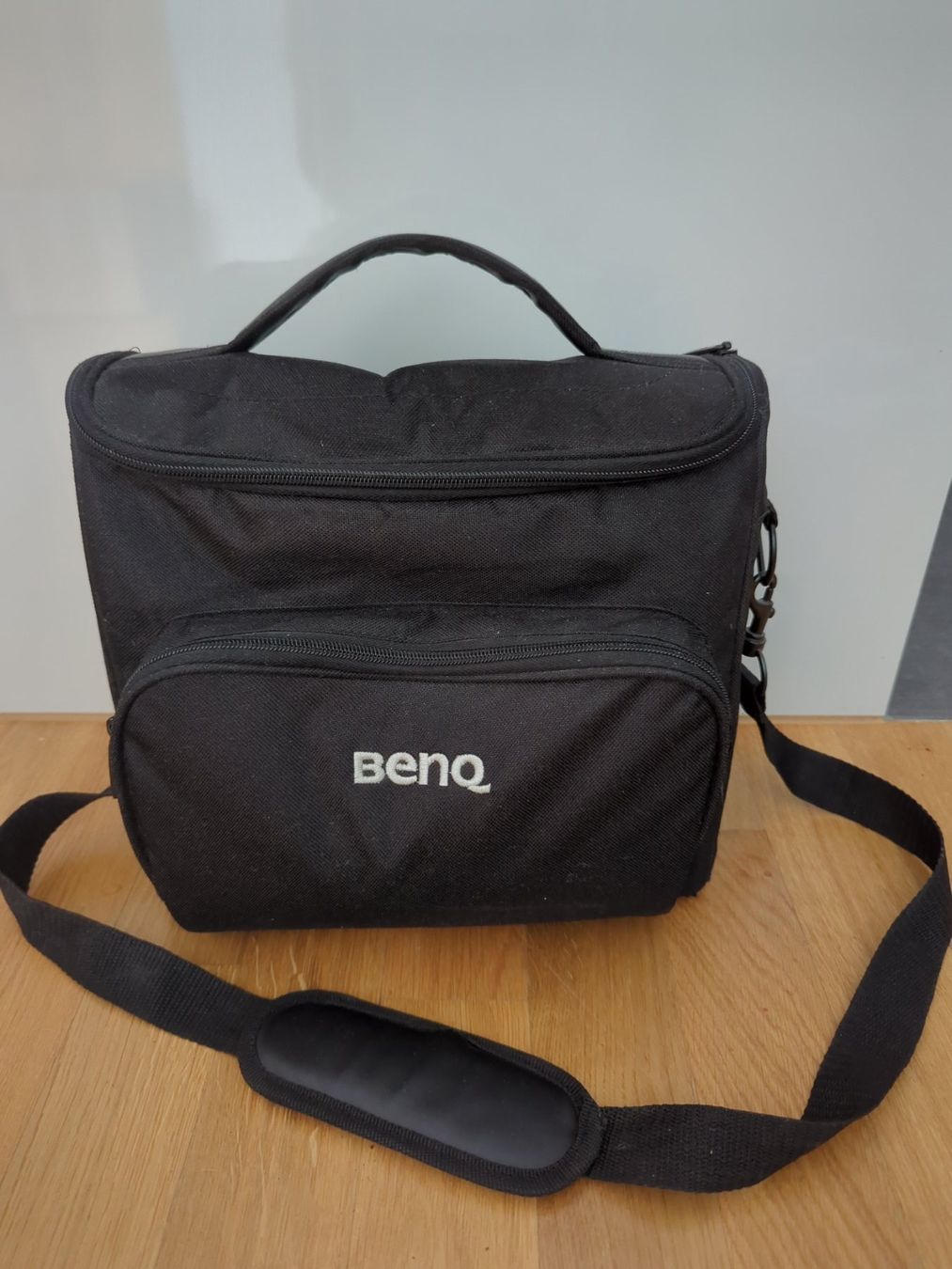 BenQ Proiettori: Benq digitaler Projektor MP620c – Usato da Zug venduto da sunshinestateofmind 1