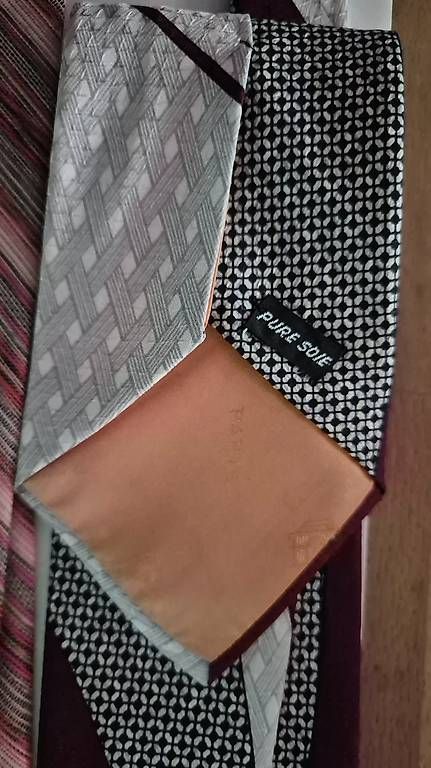Cravates: Vintage Herren Krawatten 3 Polyester & Seide – D'occasion à Zuerich par Moysy 1