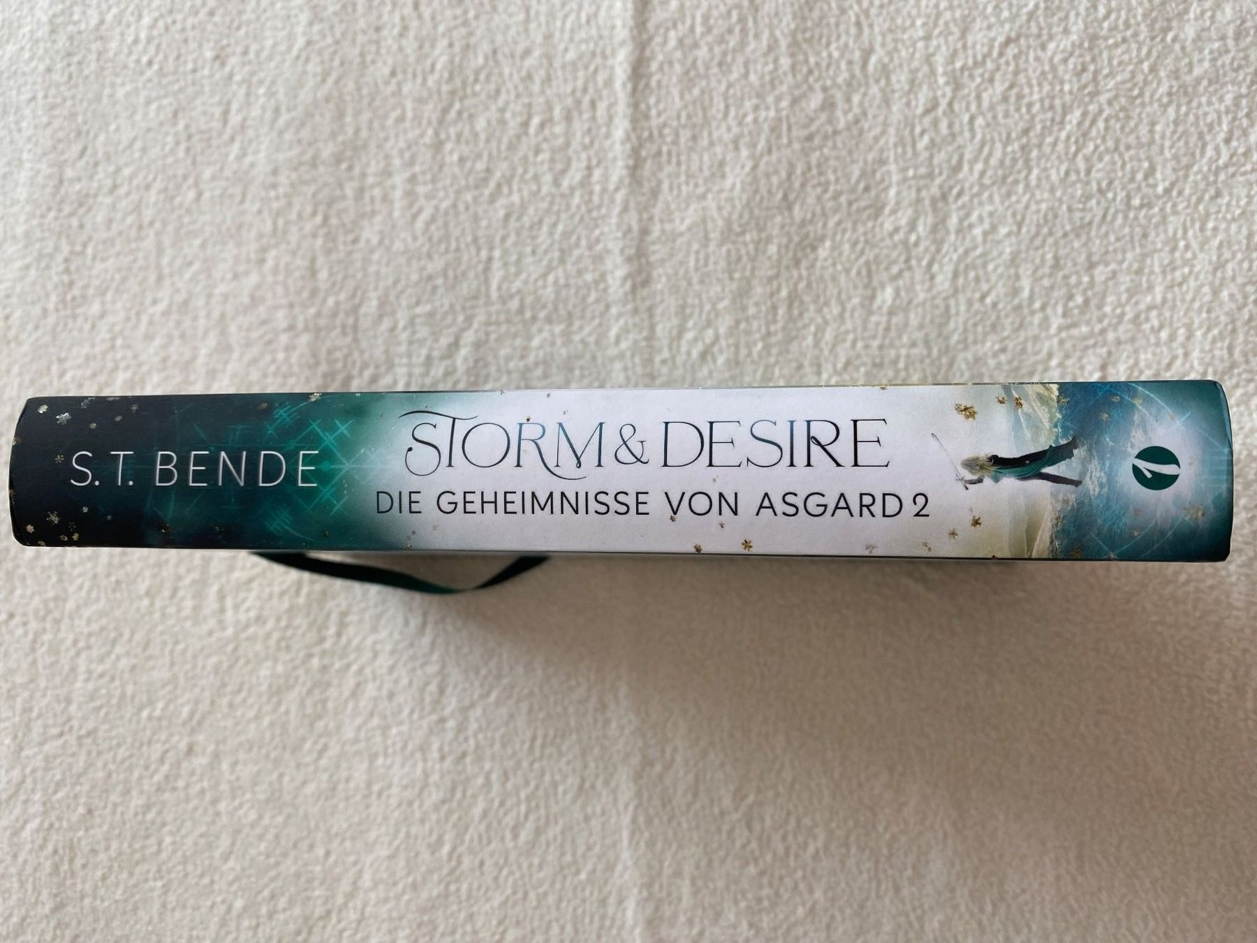 Libri: Storm & Desire (Fantasy) – Nuovo (secondo la descrizione) da Sevelen venduto da gig_py92 1