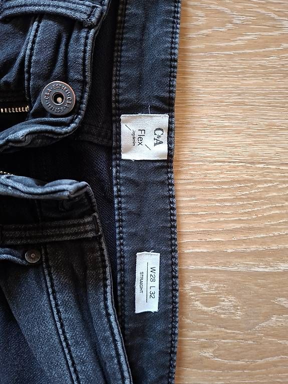 Jeans: Jeans W28 L32 – Gebraucht aus Rupperswil von RK1109